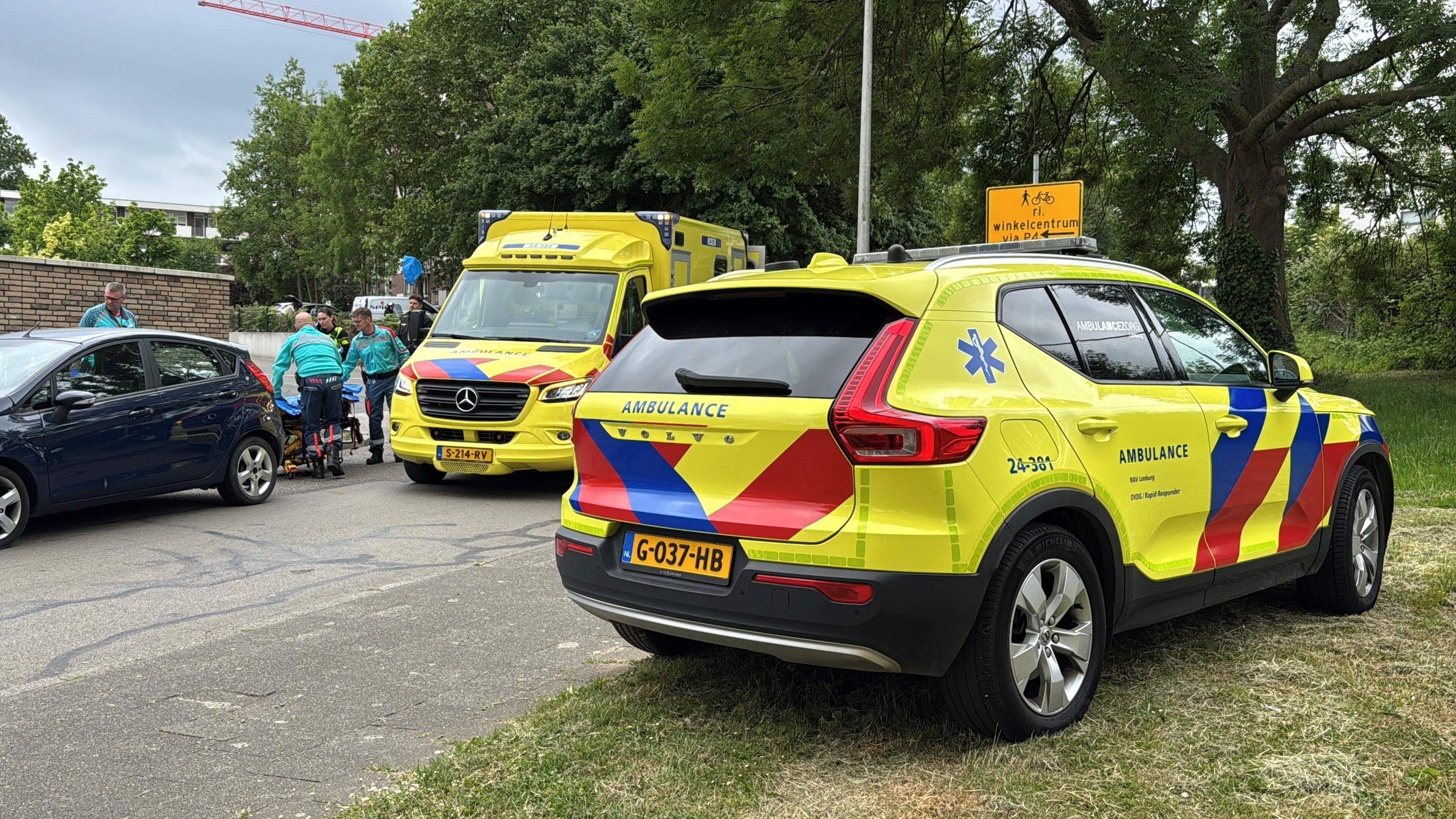 Kind op fiets raakt gewond bij botsing met auto in Maastricht